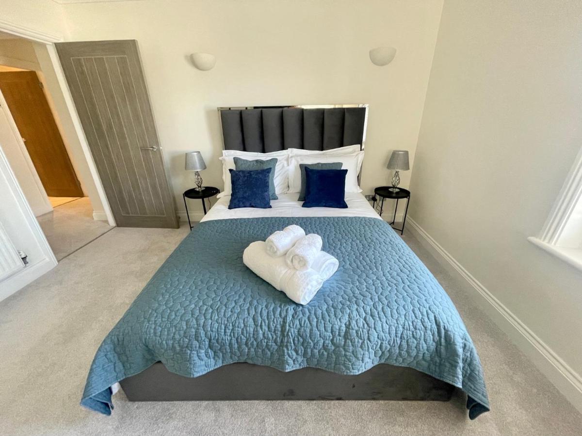 Exquisite Apartment, Stone Throw From The Beach Bournemouth Exterior photo