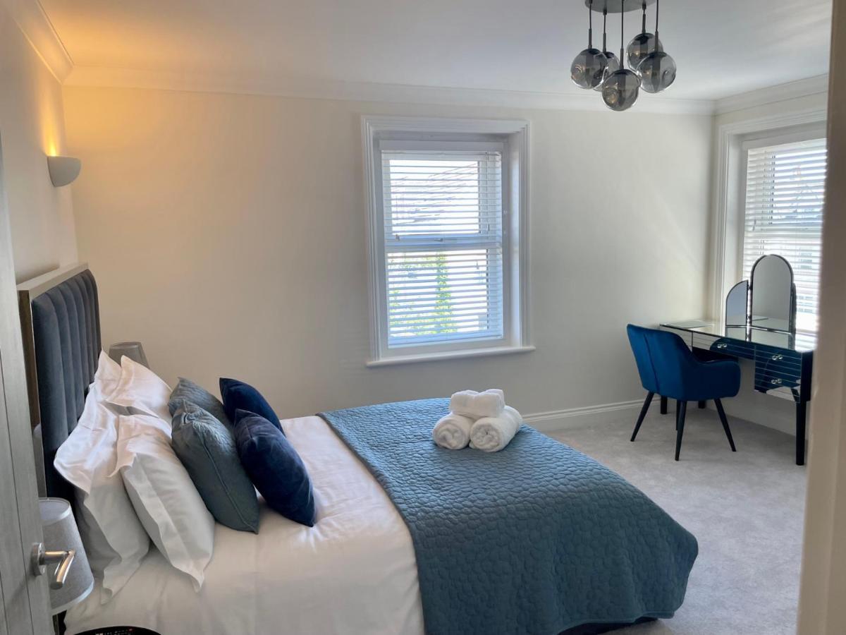 Exquisite Apartment, Stone Throw From The Beach Bournemouth Exterior photo